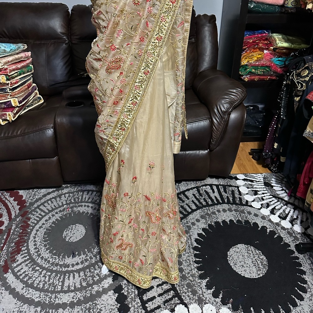 Saree - image 3